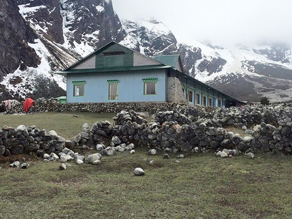 Nepal: Khách sạn bị “ném đá ” vì bỏ trống nhưng không cho nạn nhân nằm nhờ ảnh 1