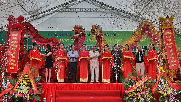 Cắt băng khai mạc Festival sinh vật cảnh quy mô lớn nhất tại Vinhomes Riverside