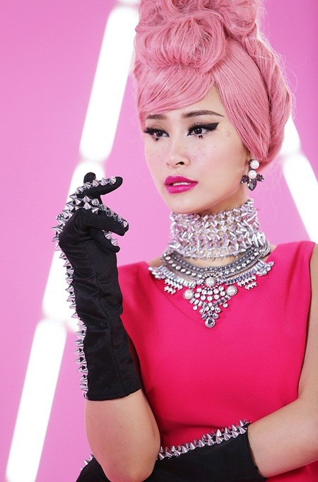 Đông Nhi đầy cá tính với sắc hồng trong dự án "Pink girl" ảnh 1