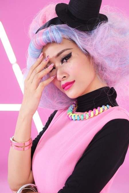 Đông Nhi đầy cá tính với sắc hồng trong dự án "Pink girl" ảnh 2