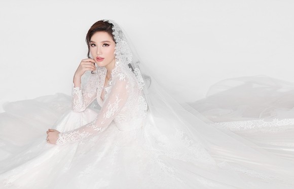 Nữ ca sĩ Bảo Thy xác nhận kết hôn, tung ảnh cưới cùng chú rể ảnh 1