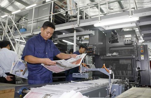 Giá giấy leo thang, doanh nghiệp ngành in "chóng mặt" (1): Diễn biến bất thường trên thị trường giấy ảnh 1