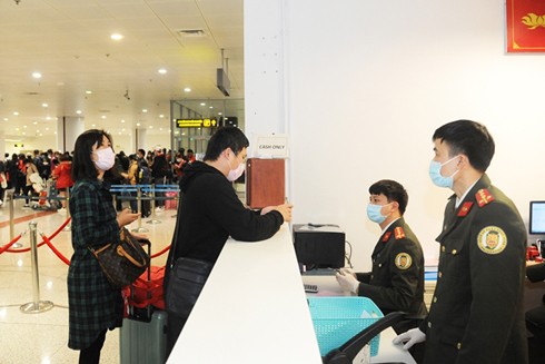 Lực lượng Công an "vì nhân dân phục vụ" nơi tuyến đầu chống dịch ảnh 1