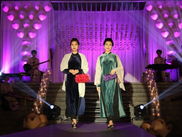 Đẹp hút hồn áo dài “xưa và nay” ảnh 6