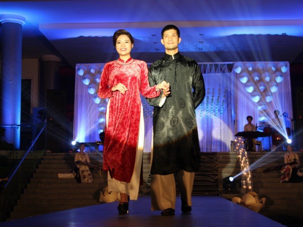 Đẹp hút hồn áo dài “xưa và nay” ảnh 8