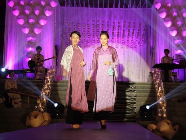 Đẹp hút hồn áo dài “xưa và nay” ảnh 2