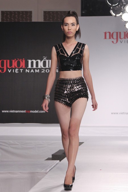 Cao Ngân và Thanh Tuyền - Những cô gái chân dài đầy tham vọng ảnh 4