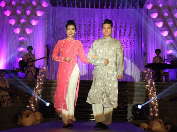 Đẹp hút hồn áo dài “xưa và nay” ảnh 7