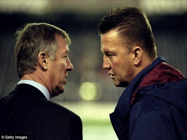 Sir Alex dự báo triều đại huy hoàng của MU cùng Louis van Gaal ảnh 1