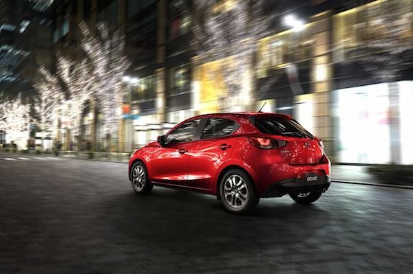Hatchback cỡ nhỏ Mazda2 2015 lộ thông số kĩ thuật chi tiết ảnh 4