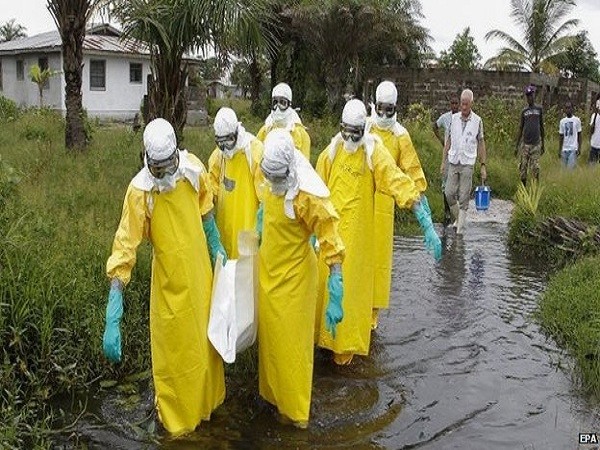 LHQ: Có thể kiểm soát sự bùng phát virus Ebola trong 3 tháng tới ảnh 1