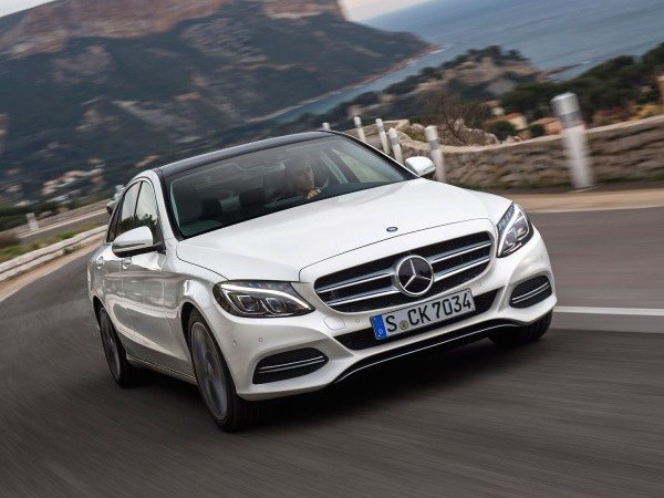 Mercedes-Benz triệu hồi hàng nghìn chiếc C-Class vì lỗi vô-lăng ảnh 1