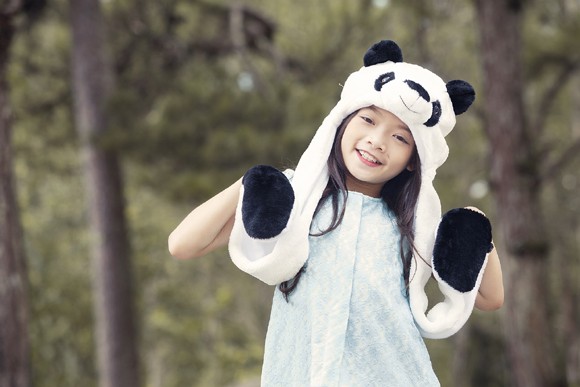 Quán quân bước nhảy hoàn vũ nhí “hoá” gấu giữa rừng thông ảnh 6