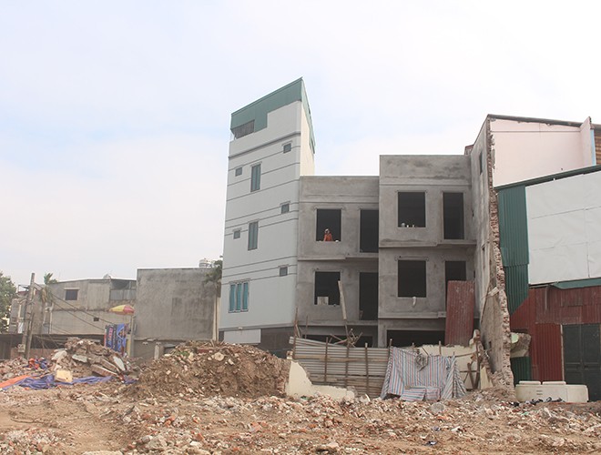 "Kiến trúc" lạ, "kì dị" của nhiều căn nhà trên đường Phạm Văn Đồng ảnh 12