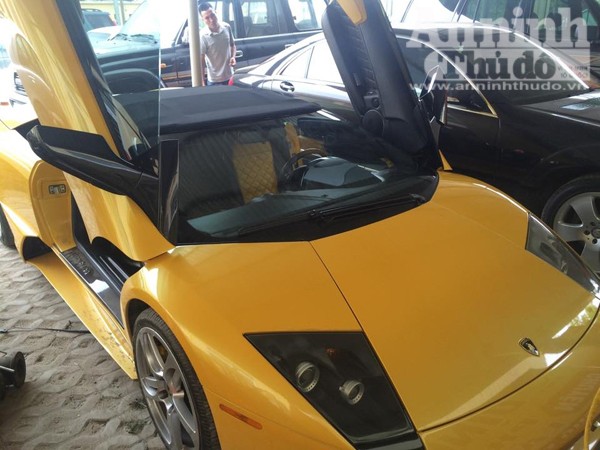 Cận cảnh siêu xe Lamborghini Murcielago 15 tỷ đồng, nhập lậu, đeo biển số giả ảnh 2