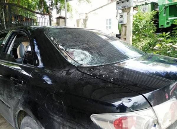 Gần 20 đối tượng táo tợn nổ súng, mang kiếm truy sát 1 gia đình giữa ban ngày ảnh 6