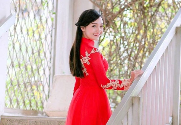 Nữ sinh Trần Mỹ Linh: "Tớ nói thật là tay ngài Barack Obama ấm lắm" ảnh 3