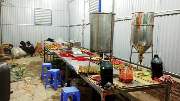 Phát hiện cơ sở sản xuất sa tế giả nhãn hiệu