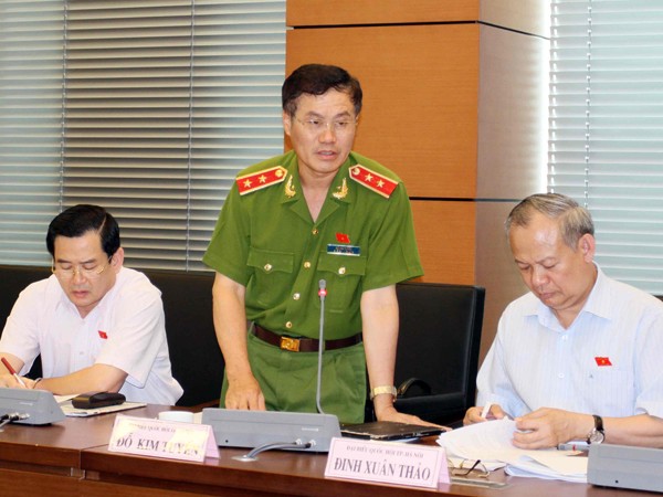 Trung tướng Đỗ Kim Tuyến - Phó Tổng cục trưởng Tổng cục Cảnh sát phát biểu