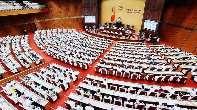 Quang cảnh phiên chất vấn tại hội trường chiều 11-6