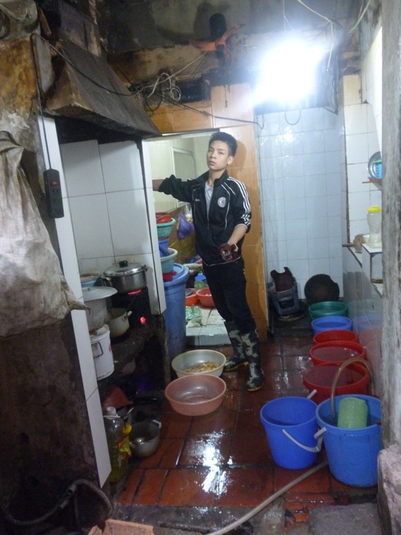 Cuộc sống trong những căn nhà "hộp diêm" nhỏ nhất phố cổ ảnh 3