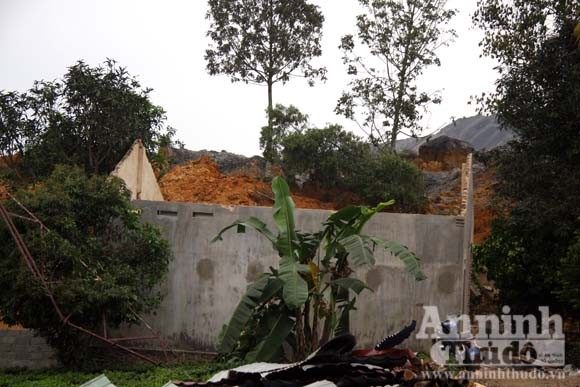 Sức mạnh của “sóng thần" núi thải đất đá ảnh 13
