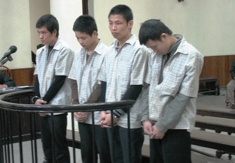 Bản án thích đáng cho những kẻ côn đồ ảnh 1