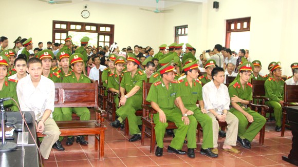 Đề nghị mức án chung thân với hai bị cáo giết người ảnh 1