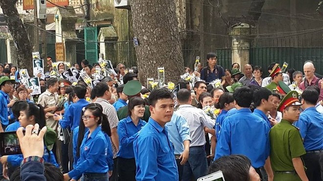Ngày cuối cùng đồng bào được vào viếng Đại tướng Võ Nguyên Giáp ảnh 2