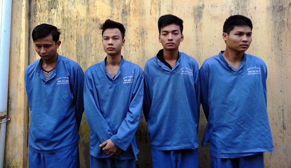 Triệt phá nhóm bảo kê, cưỡng đoạt tiền ở bến xe Nam Thăng Long ảnh 1