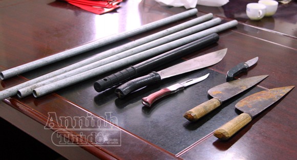 Ngăn chặn kịp thời hai nhóm thanh niên ẩu đả, một cảnh sát bị đâm ảnh 2