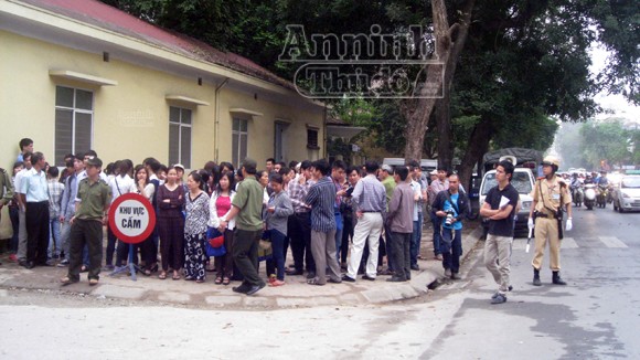 Dừng phiên toà, trả hồ sơ điều tra bổ sung vụ vứt xác phi tang ở TMV Cát Tường ảnh 4
