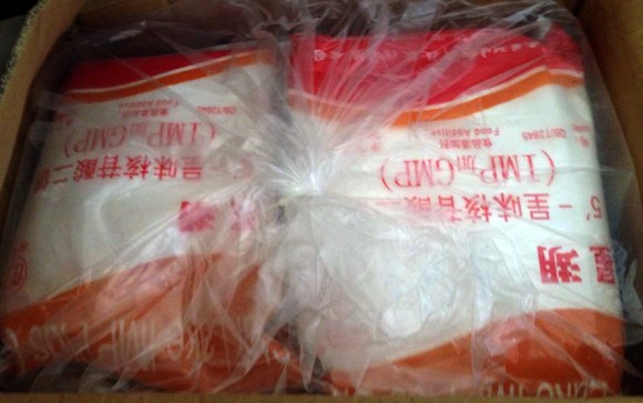 Bắt giữ 700 con chim đông lạnh và hàng tạ chất phụ gia sản xuất bim bim không rõ nguồn gốc ảnh 6