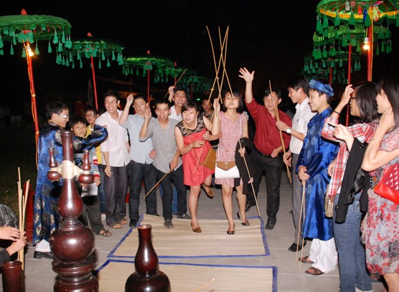 Một đêm trải nghiệm sống đời vua chúa ảnh 7