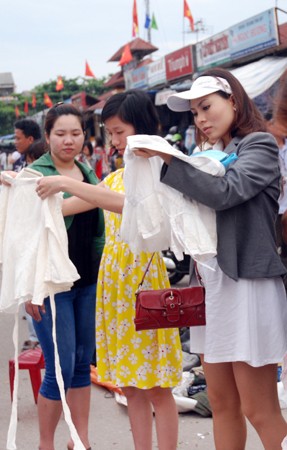 Tranh nhau mua... "đồ bành" không nguồn gốc xuất xứ ảnh 8