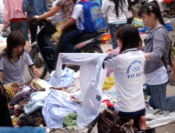 Tranh nhau mua... "đồ bành" không nguồn gốc xuất xứ ảnh 10