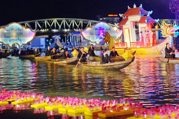 Sông Hương rực sáng khát khao “Thiên hạ thái bình” ảnh 5