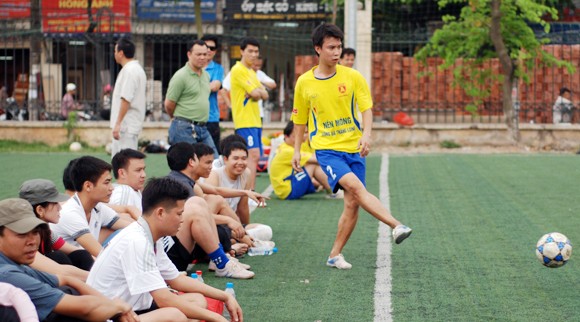 "Mưa bàn thắng" trong trận bóng giao hữu ảnh 7