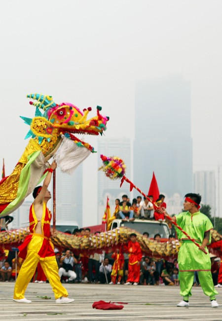 Mãn nhãn với Lễ hội múa rồng Hà Nội 2012 ảnh 7