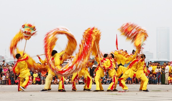 Mãn nhãn với Lễ hội múa rồng Hà Nội 2012 ảnh 5