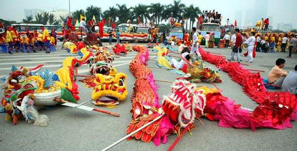 Mãn nhãn với Lễ hội múa rồng Hà Nội 2012 ảnh 1