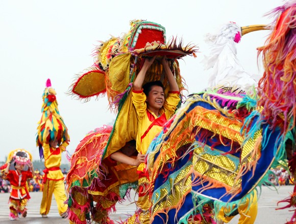 Mãn nhãn với Lễ hội múa rồng Hà Nội 2012 ảnh 17