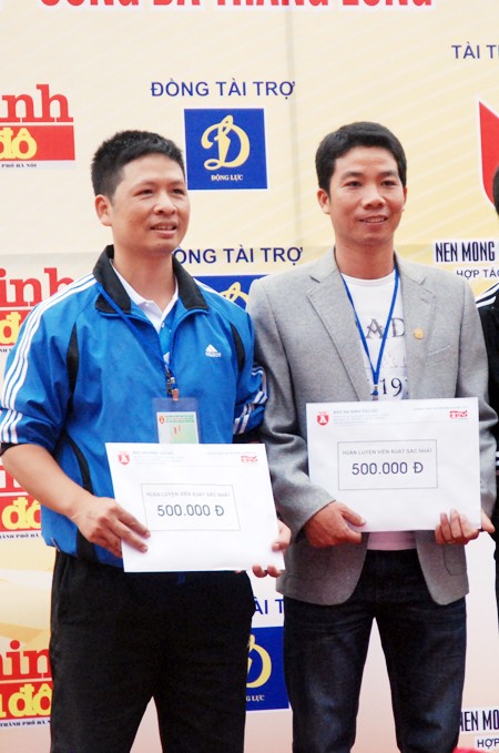 THPT Lômônôxốp lên ngôi vô địch đầy ngoạn mục ảnh 14