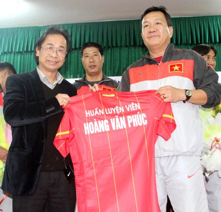 VFF mời HLV Hoàng Văn Phúc dẫn U23 VN dự SEA Games ảnh 1