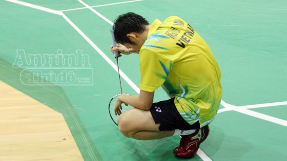 Tiến Minh quỵ ngã sau trận thua bán kết SEA Games ảnh 2