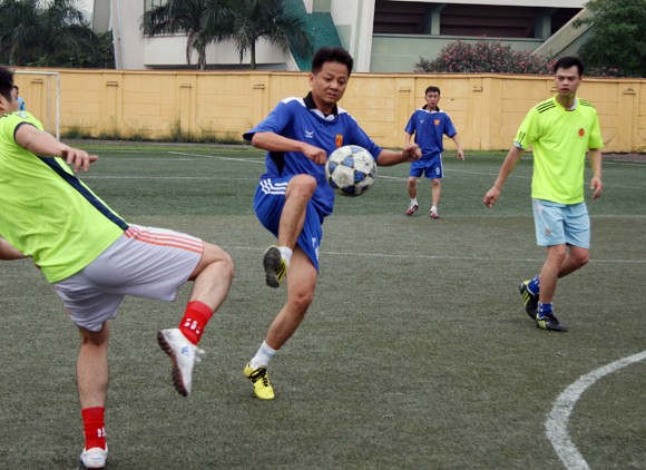 Hấp dẫn giải bóng đá Công đoàn CATP Hà Nội 2014 ảnh 1
