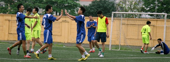 Hấp dẫn giải bóng đá Công đoàn CATP Hà Nội 2014 ảnh 2