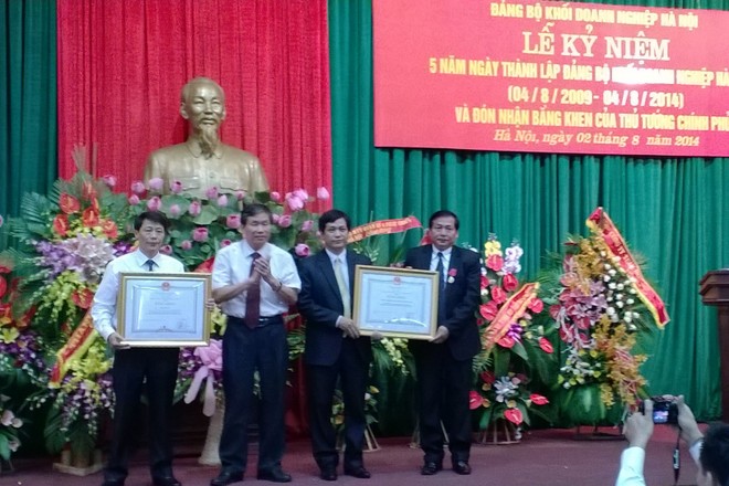 Đảng bộ Khối doanh nghiệp Hà Nội đón nhận Bằng khen của Thủ tướng Chính phủ ảnh 1