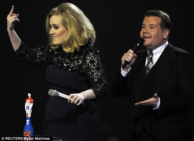 Adele nói ngắn vì sợ... bị ngắt lời ảnh 1