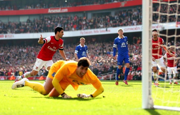 Howard nôn nóng được báo thù Arsenal ảnh 1